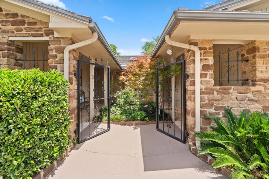 618 Hi Stirrup, Horseshoe Bay, TX 78657 - Image #2