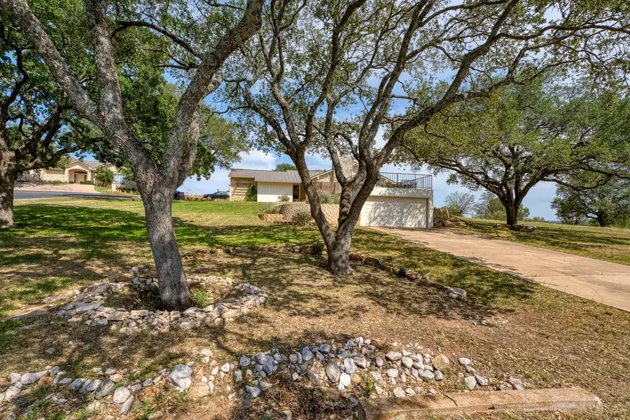 305 Onyx, Horseshoe Bay, TX 78657 - Image #2