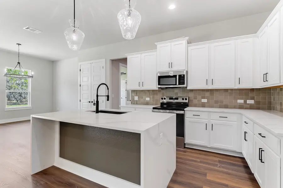 118 Rosebud Ranch Road, Bertram, TX 78605 - Image #3