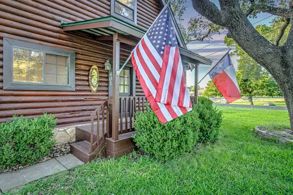 401 Lake Point Drive, Horseshoe Bay, TX 78657