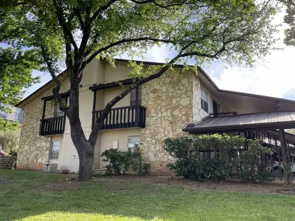 1206 Hi Stirrup #300, Horseshoe Bay, TX 78657