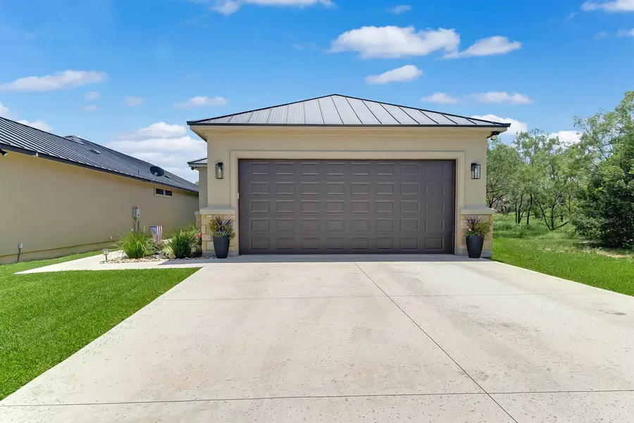 317 Parallel Circle, Horseshoe Bay, TX 78657 - Image #2