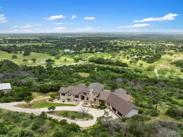 188 Cedar Ridge Trail, Kingsland, TX 78639