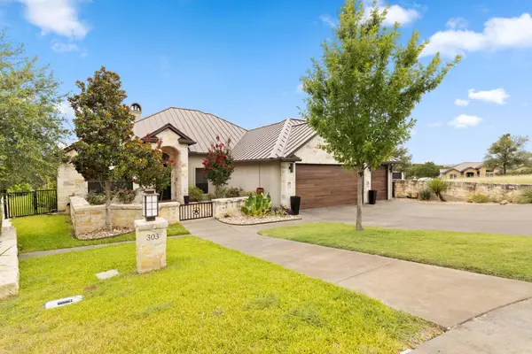 303 Emerald Way, Horseshoe Bay, TX 78657-0000