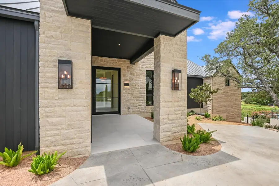 138 Coralberry, Horseshoe Bay, TX 78657 - Image #2