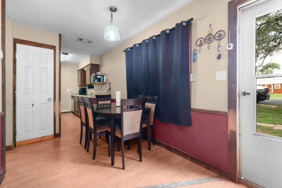 405 E Brier Lane, Burnet, TX 78611 - Image #3