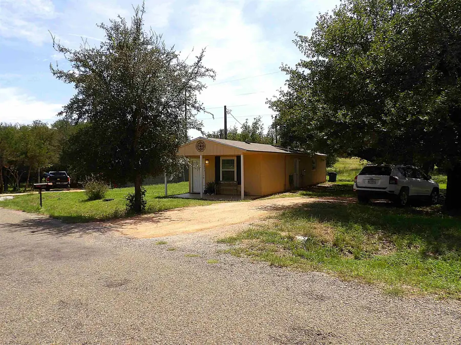 1213 Willow Dr, Kingsland, TX 78639 - Image #2