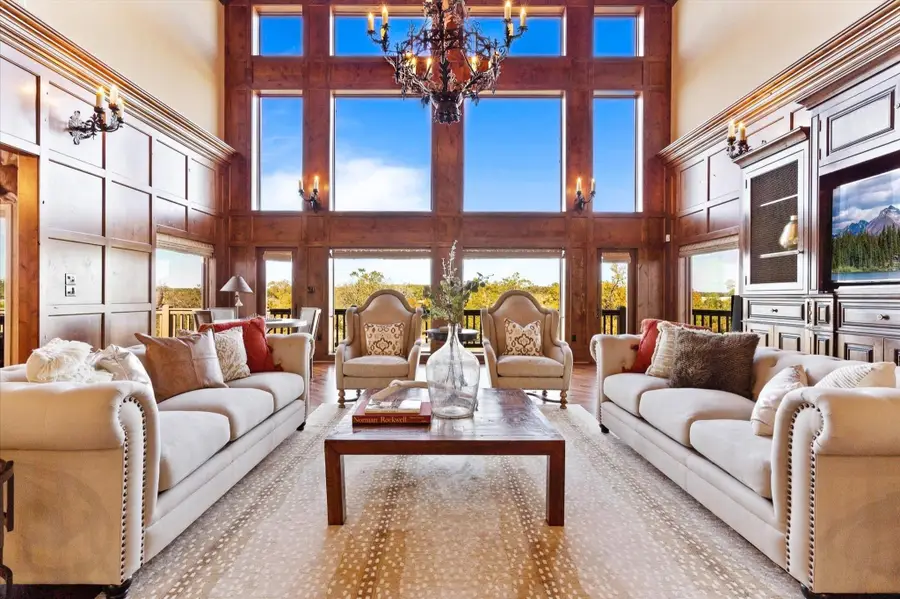 556 Cliff View Loop, Harper, TX 78631 - Image #2