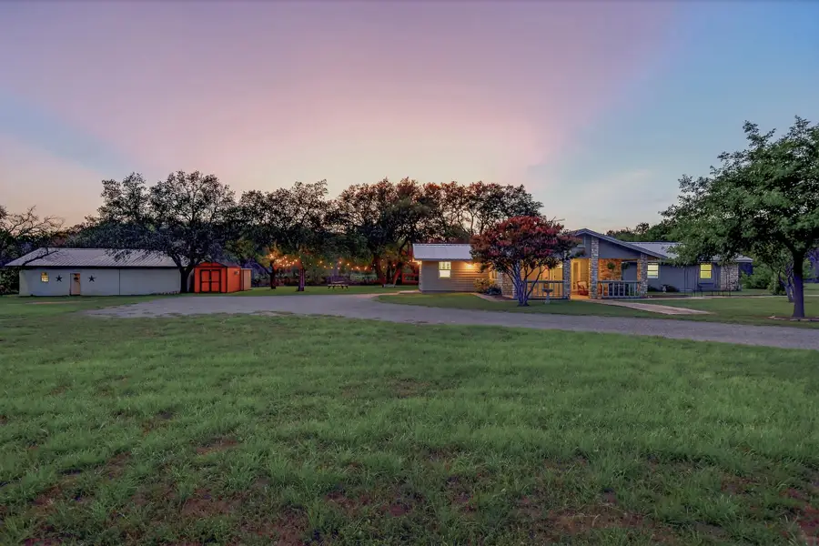 901 Timber Ridge Rd, Marble Falls, TX 78654 - Image #2