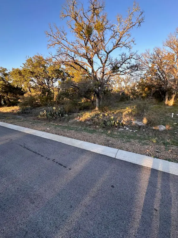 44090 Tail Wind, Horseshoe Bay, TX 78657