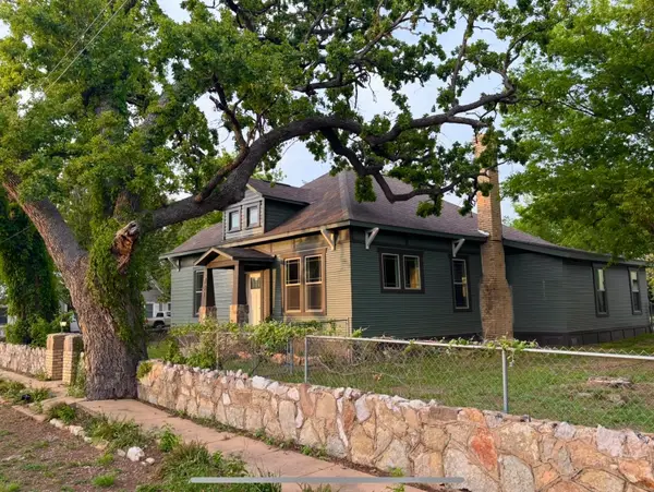 701 S Vandeveer Street, Burnet, TX 78611