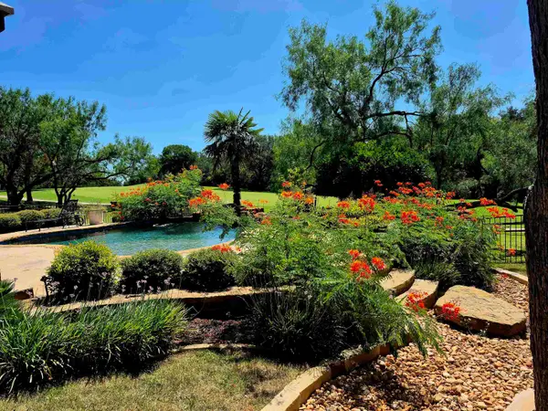 1105 Hi Fault, Horseshoe Bay, TX 78657-2014