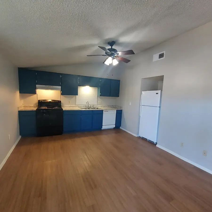 501 S Avenue N, #13, Marble Falls, TX 78654 - Image #3