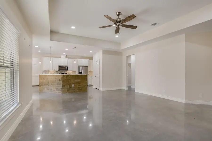 139 W Maple Drive, Granite Shoals, TX 78654 - Image #3