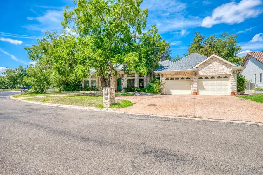 331 Olympia Fields Street, Meadowlakes, TX 78654 - Image #2