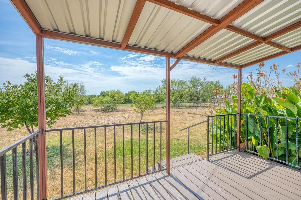 301 S Avenue S, Marble Falls, TX 78654 - Image #1