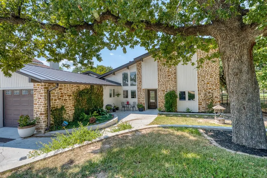 202 N Big Spur, Horseshoe Bay, TX 78657 - Image #2