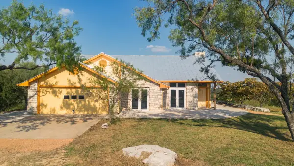 95 Gateway N, Marble Falls, TX 78654