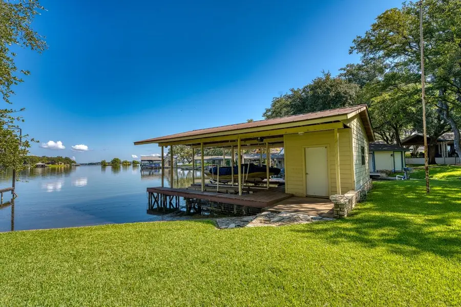 406 & 410 Lakeview Dr, Horseshoe Bay, TX 78657 - Image #2