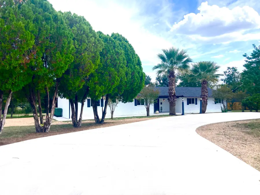 1503 Bluebonnet, Marble Falls, TX 78654 - Image #3