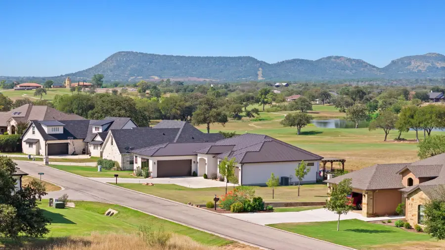 186 Oak Grove Parkway, Kingsland, TX 78639 - Image #2