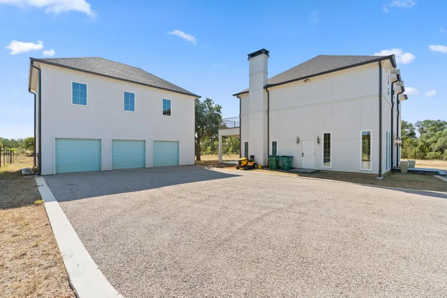 301 Twisted Oak Drive, Horseshoe Bay, TX 78657 - Image #2