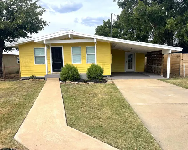 1007 E Wallace, Llano, TX 78643