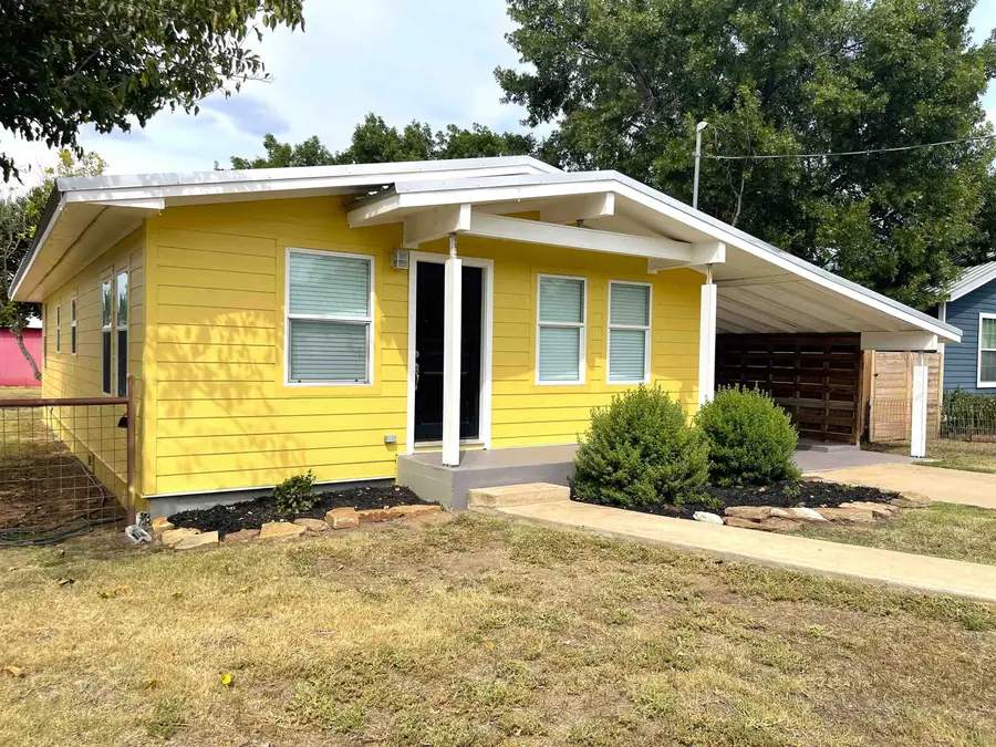 1007 E Wallace, Llano, TX 78643 - Image #2