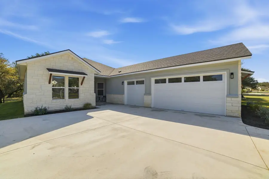 226 Sunday Dr, Burnet, TX 78611 - Image #3