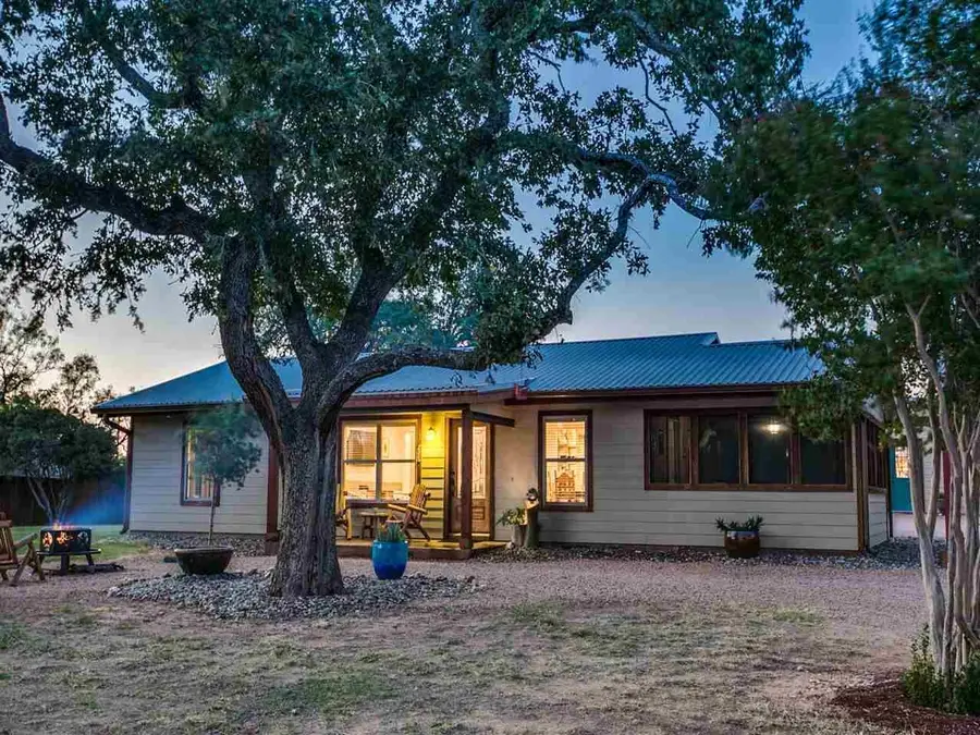 115 Leo Lane, Buchanan Dam, TX 78609 - Image #2