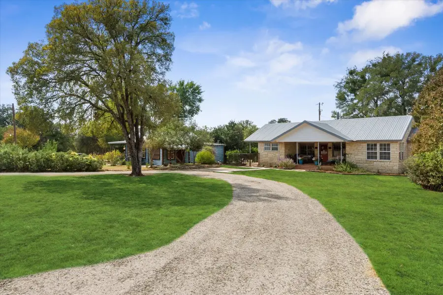 1102 Avenue G, Marble Falls, TX 78654 - Image #2