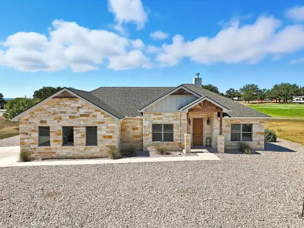 214 Oak Grove Parkway, Kingsland, TX 78639