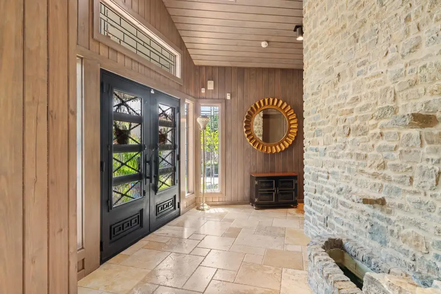 100 Silver Spur, Horseshoe Bay, TX 78657 - Image #3