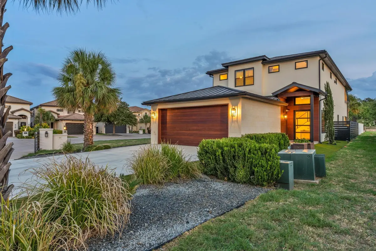 103 Cove East, Horseshoe Bay, TX 78657-0000 - Image #1