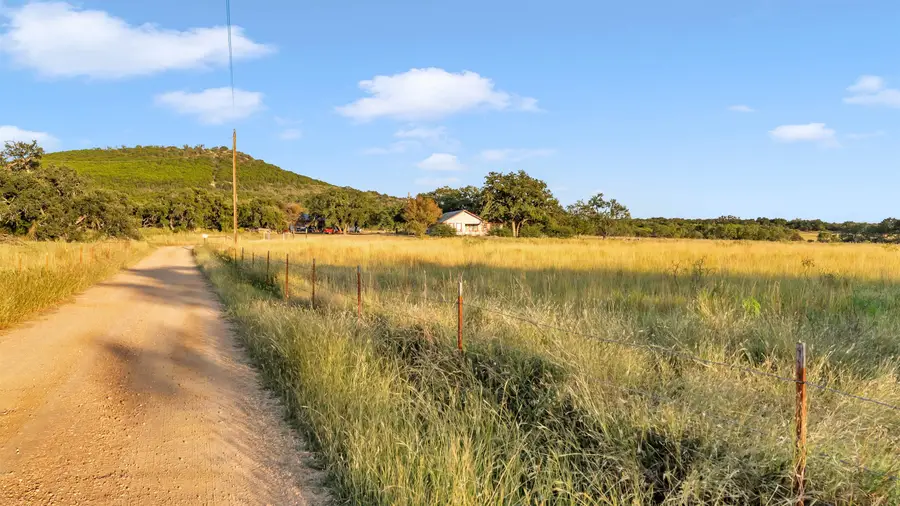 7737 Cr 216a, Llano, TX 78643 - Image #3