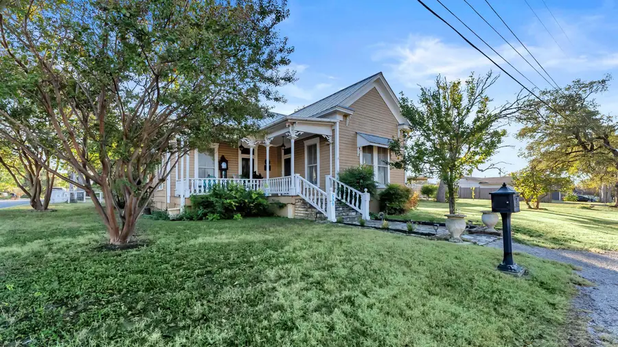 309 N Boundary Street, Burnet, TX 78611 - Image #2