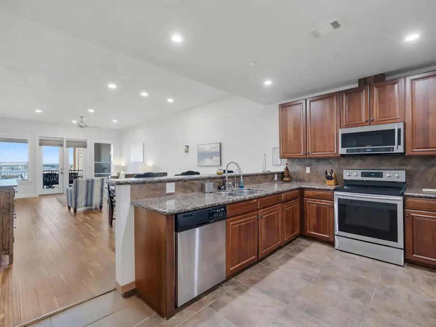 101 West Bank #43, Horseshoe Bay, TX 78657 - Image #3