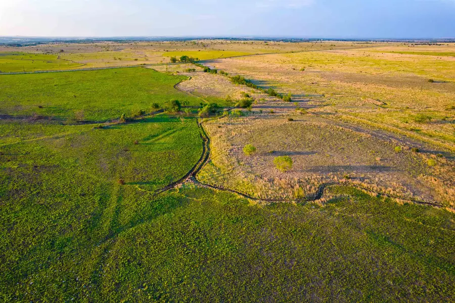 8 County Road 210b, Bertram, TX 78605 - Image #3