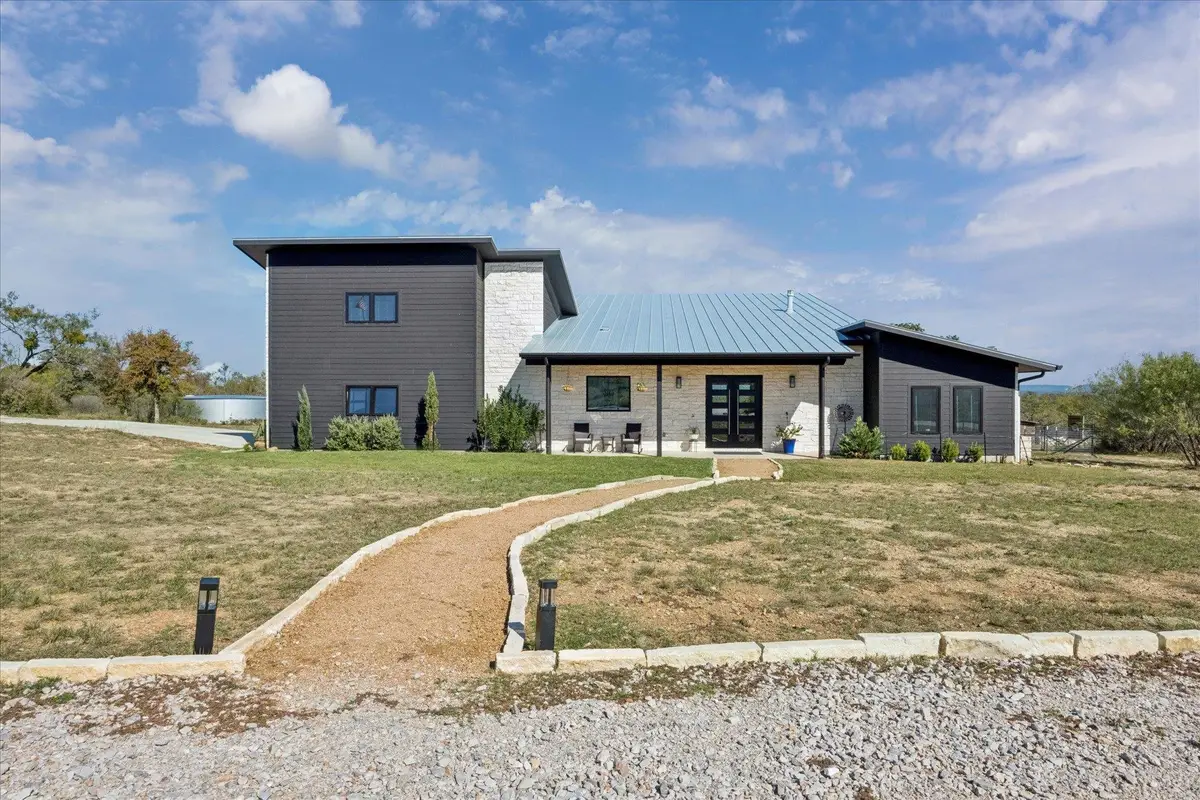 108 Schoolhouse Ln, Spicewood, TX 78669 - Image #1