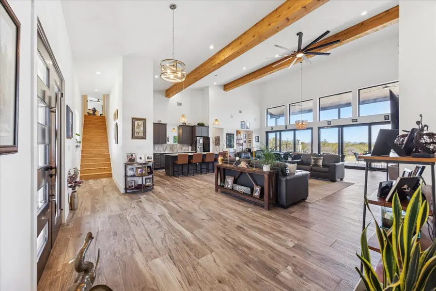 108 Schoolhouse Ln, Spicewood, TX 78669 - Image #2