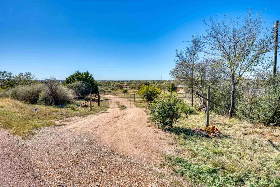212 Rio Llano E, Llano, TX 78643 - Image #2