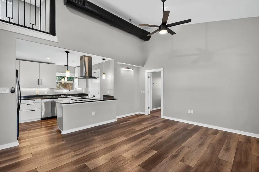 4305 Oak Park, Cottonwood Shores, TX 78657 - Image #3