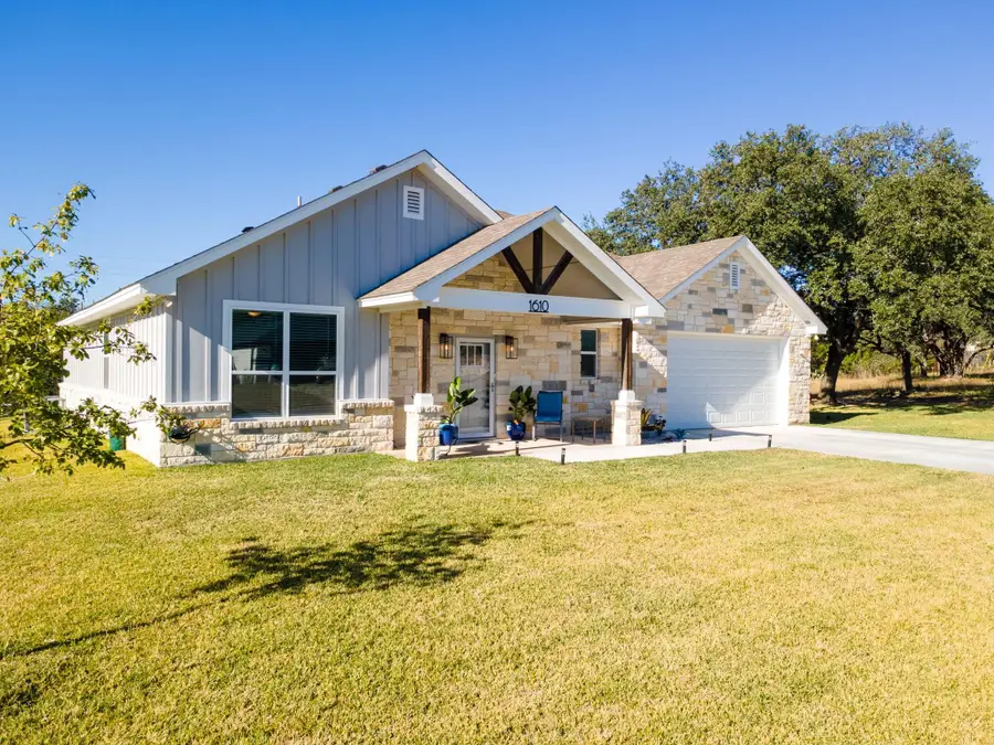 1610 Badger Lane, Lampasas, TX 76550 - #2