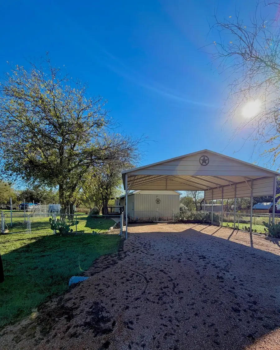 6759 River Oaks Drive, Kingsland, TX 78639 - Image #2