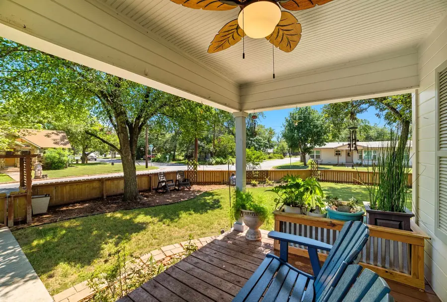 508 S Vandeveer Street, Burnet, TX 78611 - Image #2