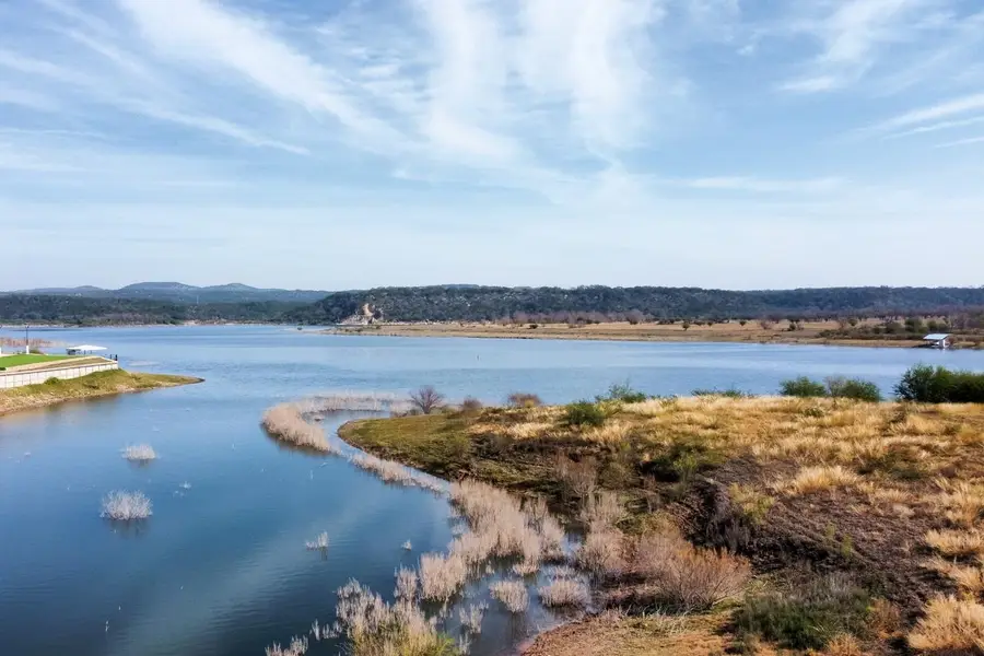 421 Chimney Cove Drive, Marble Falls, TX 78654 - Image #3