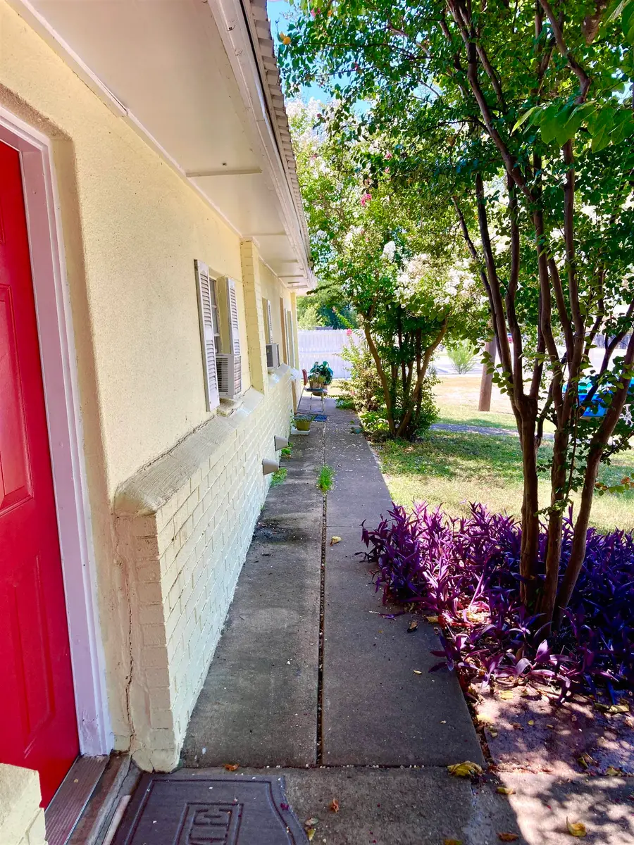 401 Avenue J, Marble Falls, TX 78654 - Image #3