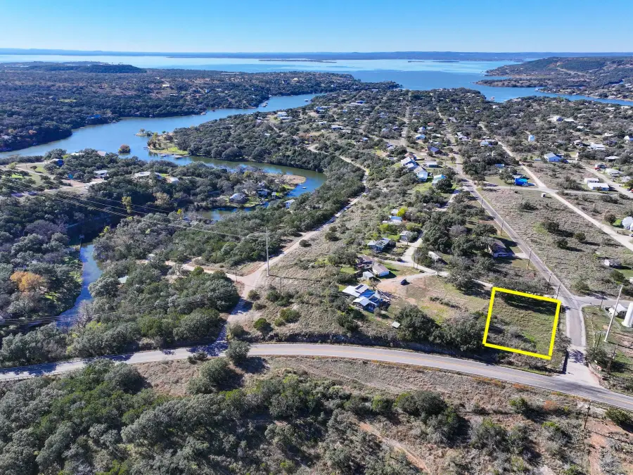 303 S Oak Lane, Burnet, TX 78611 - Image #2