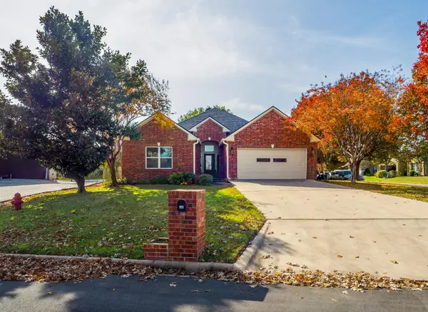 349 Firestone Dr, Meadowlakes, TX 78654