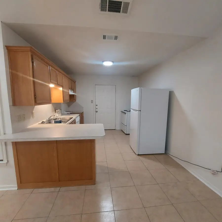 404 A Ave S, Marble Falls, TX 78654 - Image #3